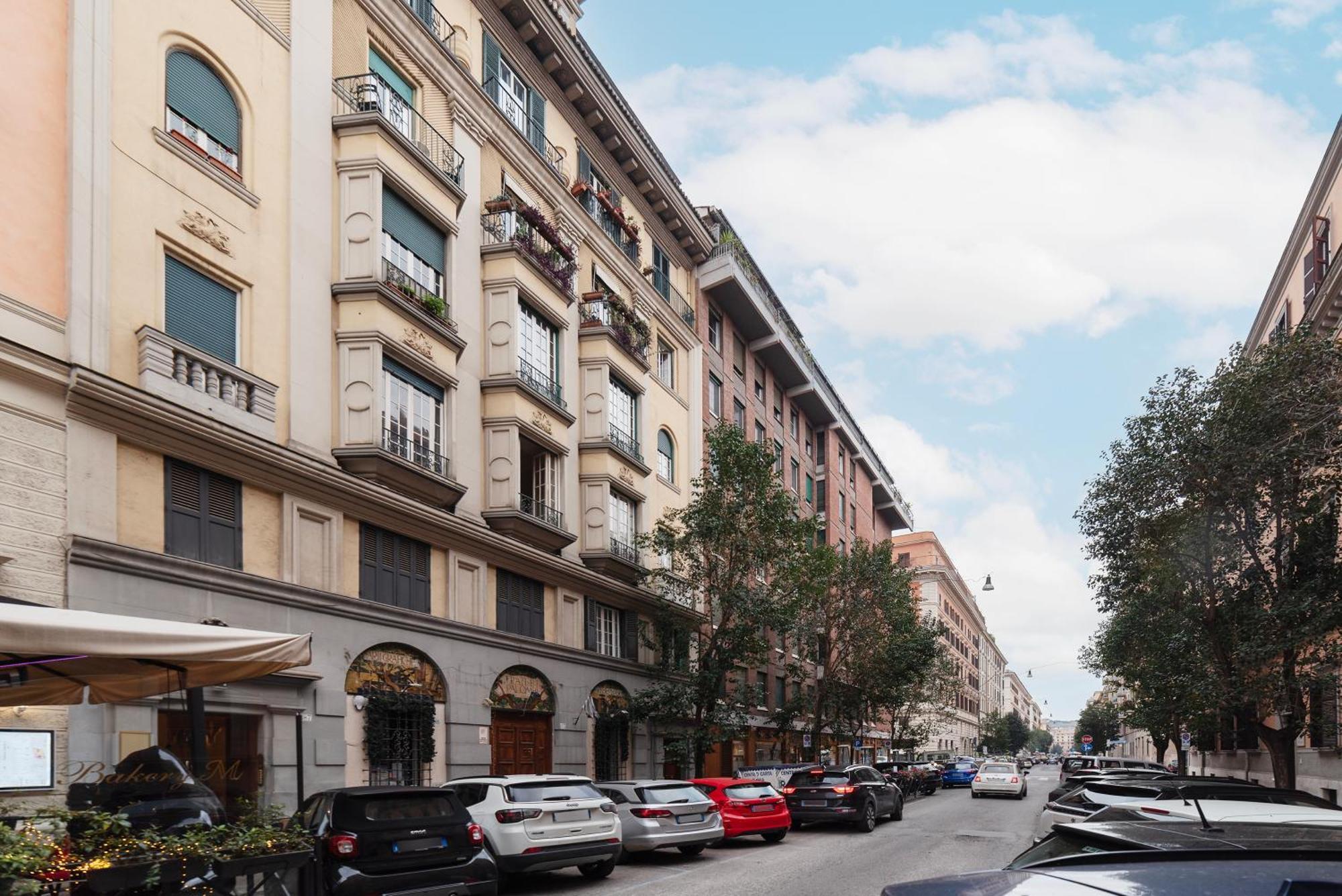 Bmga L Gracchi Lux Lovely 3bdr Rom