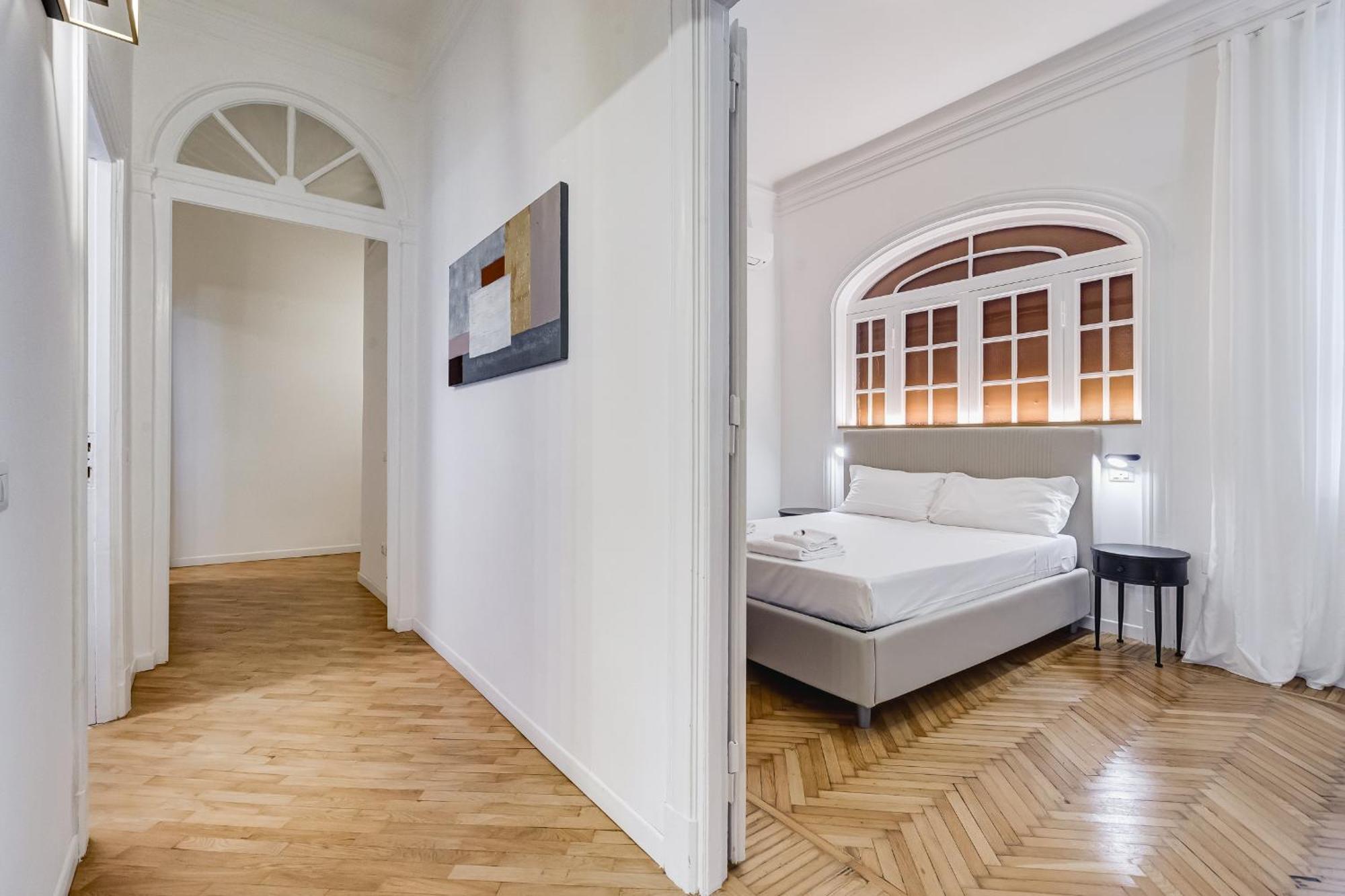 Bmga L Gracchi Lux Lovely 3bdr Rom