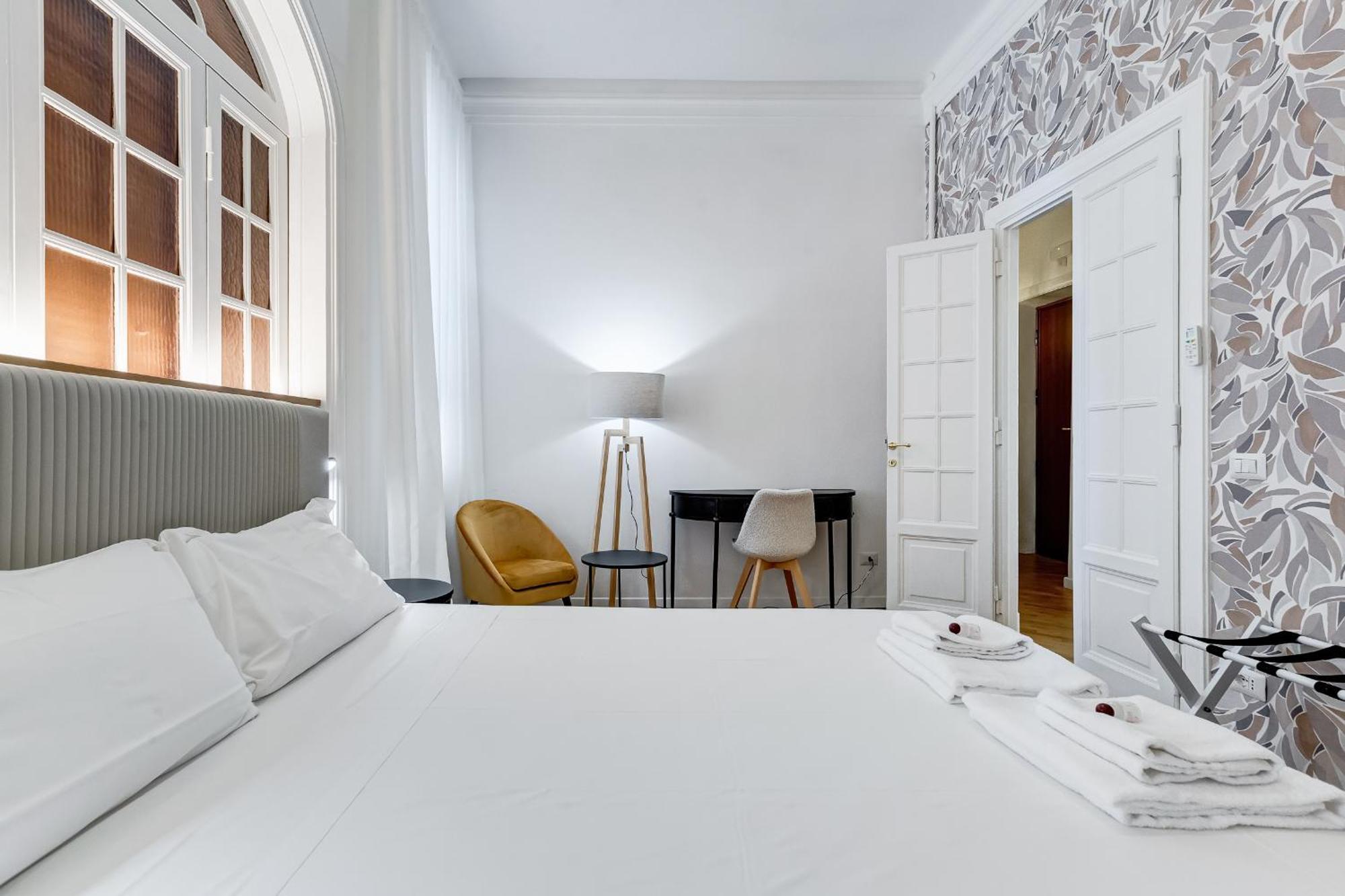 Bmga L Gracchi Lux Lovely 3bdr Rom